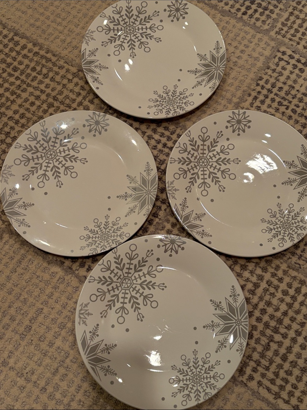Royal Norfolk Snowflake Dinner Plates Set of 4 winter holidays silver GUC